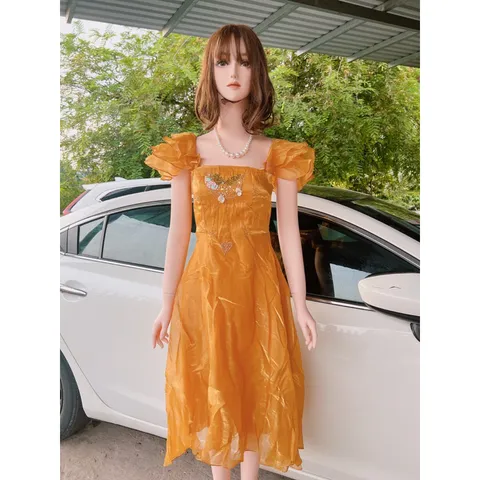 Đầm dự tiệc đính kết cao cấp màu Vàng  Hàng mới về ĐẦM MIDI CÁNH TIÊN VÀNG  ĐÍNH KIM SA Giá 390k Hàng có sẵn giao ngay