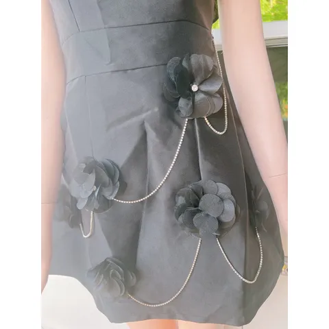 Đầm thiết kế trễ vai phối voan đính hoa dây hạt sang chảnh giáng chữ A  Hàng có sẵn giao ngay S MÀu đen