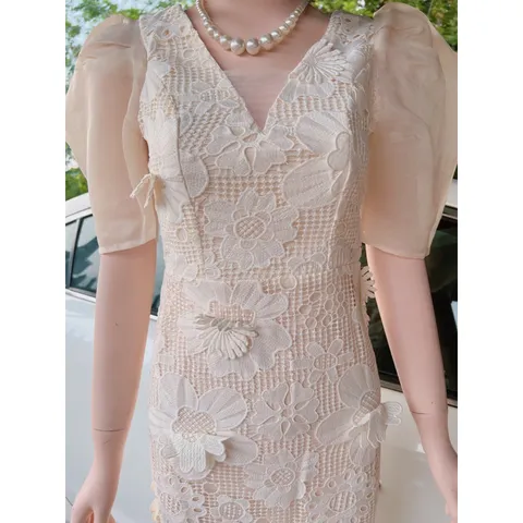 Đầm  ren hoa siêu xinh hoa đính kết sang trọng cao cấp  màu Trắng siêu đẹp Hang có sẵn giao ngay L Giá 390k