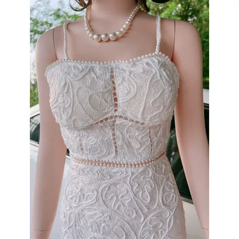 Set ren tiểu thư siêu đẹp Maù trắng Gồm chân váy ren + áo 2 dây có sẵn mút ngực + áo khoác ren Giá 399k Hàng có sẵn giao