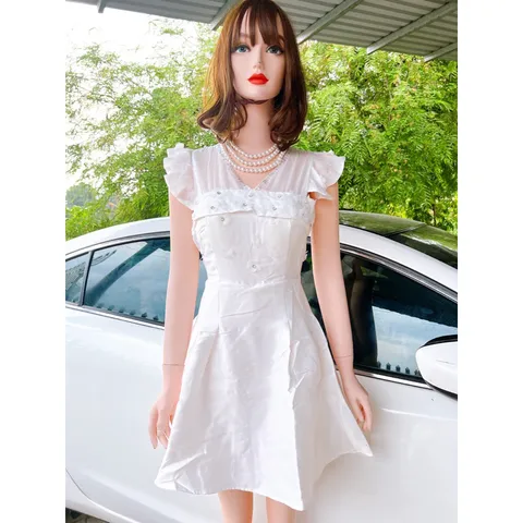 Đầm  dáng A điệu đà nhấn nhá kim sa quá nổi bật! Mẫu này lên dáng cực sang chảnh lun ạ! Giá 320k Màu trắng (2)