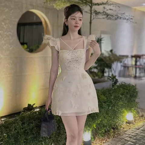 dam nữ dáng ngắn chất tapta thiết kế cổ vuông đính hạt sang chảnh đầm dự tiệc đi chơi sành điệu, có sẵn quần và mút