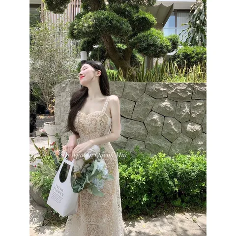 ▪️▪️H.àng m.ới v.ề  - 𝘏𝘢̀𝘯𝘨 𝘤𝘰́ 𝘴𝘢̆̃n giao ngay 🌵🌵🌵Đầm midi ren nude🌵