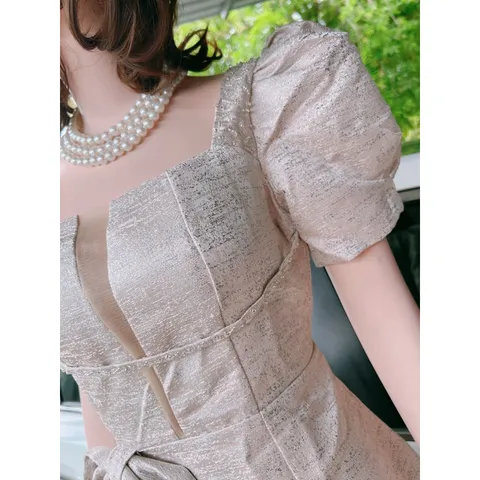 Váy tafta dáng xoè tay ngắn đính đá nơ eo, hàng thiết kế cao cấp Giá 320k Hàng có sẵn giao ngay Eo dưới 68cm