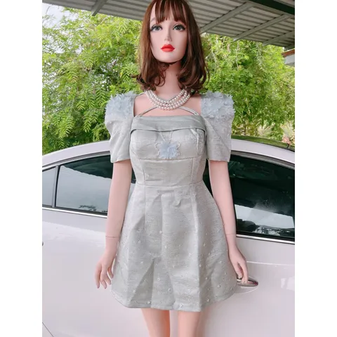 Váy tafta màu xanh pastel đính ngọc Eo dứoi 68cm Giá 320k Hàng có sẵn giao ngay Chất liệu xanh vân đá