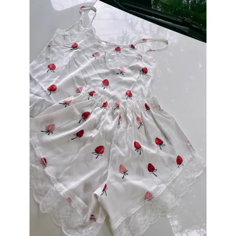 Bộ ngủ 2 dây lụa phối ren cách điệu chất mềm mịn thoáng mát mặc nhà hàng xuất Cao Cấp Giá 190k Hàng có sẵn gia