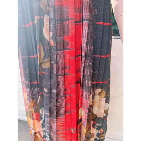 đầm vintage dập ly  chất liệu vải lụa, von, tằm mặc nhẹ nhàng thoải mái lịch sử sang trọng quý phái tôn dáng form chuẩn