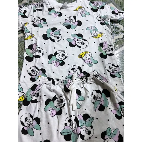Set mickey màu trắng CHẤT COTTON 100% LÀ CỰC PHẨM  Be Trên 25kg mặc Giá 160k/ cả bộ, hàng có sẵn giao ngay
