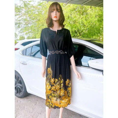 Set gôm áo màu đen + chân váy đính kết ép đá siêu đẹp Hàng có sẵn giao ngay Giá 350k/ cả set Chân váy giá 199k