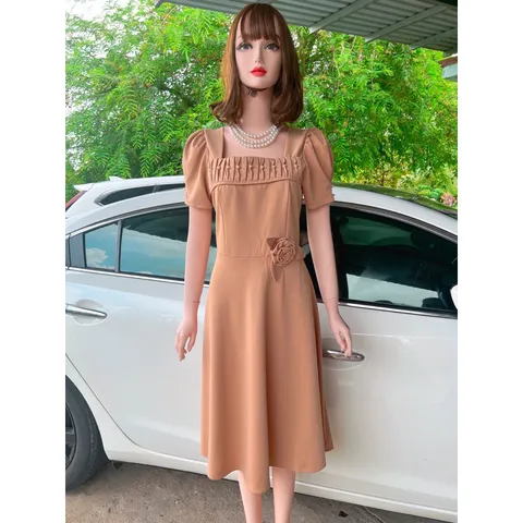Đầm dự tiệc, công sở váy xoè đính ngọc  eo đính hoa nổi  Đủ size Giá 299k Hàng có sẵn giao ngay Màu nude Chất liệu umi
