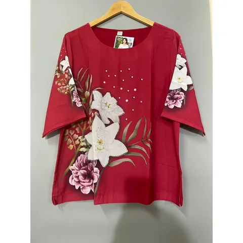 🌼Áo Nữ Trung Niên Tay Lỡ  Chất Liệu Lụa Tằm Ý Cao Cấp -Áo tay lỡ. Vải in 3D sang trọng có đính đá theo viền hoa.