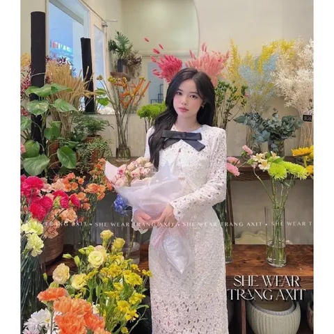 Set đầm body ren 2 dây kèm áo khoác ren lửng dài tay Màu trắng Hàng có sẵn giao ngay L Chất liệu ren cao cấp Hàng chính