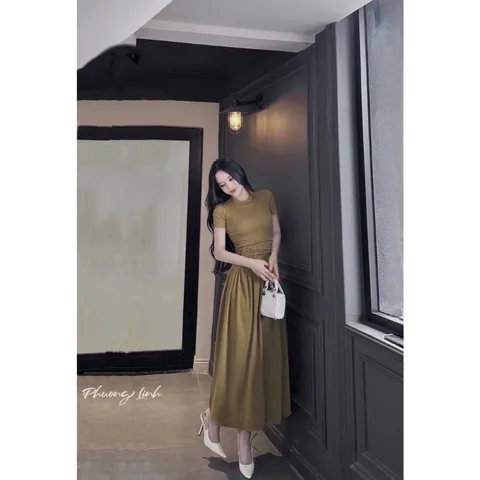 váy tăm siêu hot di chơi di biển đều ok nhé , chất tăm lạnh mặc mát lắm ạ co dãn ( ảnh thật ở cuối ạ) 2 size