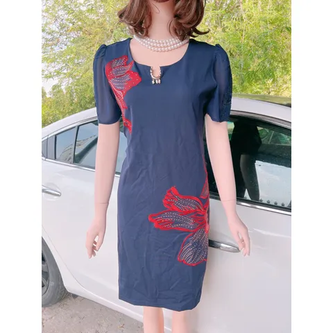 Đầm Trung Niên Tặng Mẹ  - Thêu Hoa  Đầm trung niên che bụng đi tiệc sang chảnh  Giá 290k Hàng có sẵn giao ngay