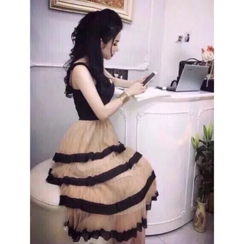 Đầm tầng dự tiệc - Đầm hotgirl - đầm hai dây tầng Giá 350k HÀng có sẵn giao ngay Chất liệu ren cao cấp