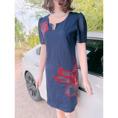 Đầm Trung Niên Tặng Mẹ  - Thêu Hoa  Đầm trung niên che bụng đi tiệc sang chảnh  Giá 290k Hàng có sẵn giao ngay