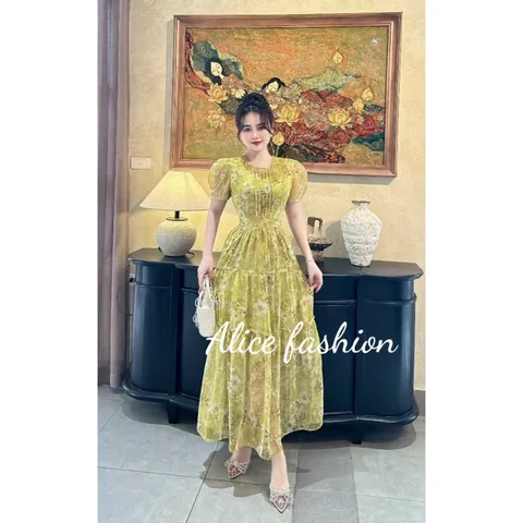 Đầm  hoa thiết kế   Hàng có sẵn giao ngay XL Size lớn Chất liệu tơ 2 lớp xịn cao cấp Giá 350k Hang Quảng Châu