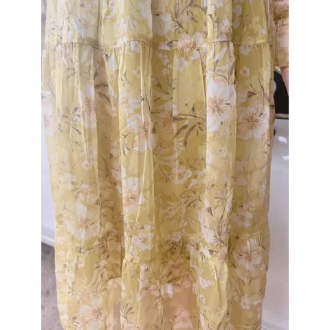 Đầm  hoa thiết kế   Hàng có sẵn giao ngay XL Size lớn Chất liệu tơ 2 lớp xịn cao cấp Giá 350k Hang Quảng Châu