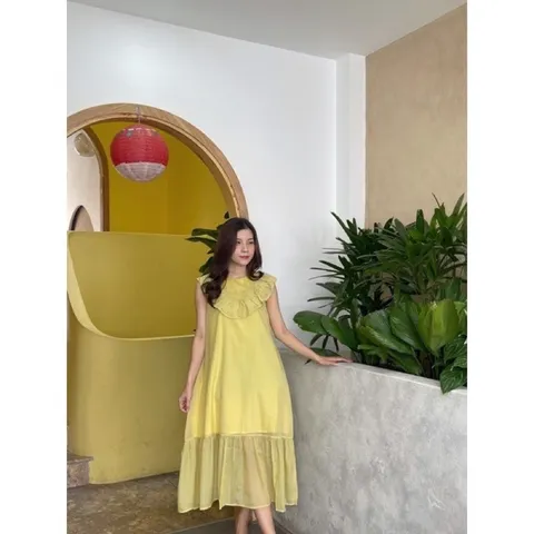 Đầm  họa tiết hoa trẻ trung - Đầm  dáng dài tạo điểm nhấn cho nàng, dây kéo phía sau Giá 290k Hàng có sẵn giao ngay
