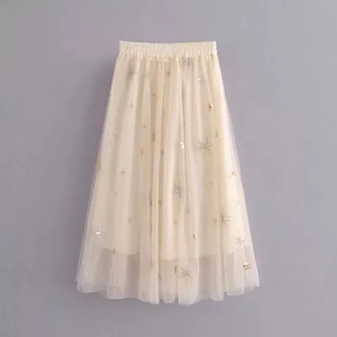Chân vay màu kem thêu kết hoạ tiết sao siêu đẹp Giá 190k Hàng có sẵn giao ngay Eo bo chun co giãn nhiều dễ chịu