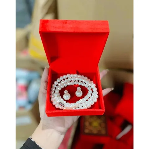bộ nữ trang gồm 3 chi tiết