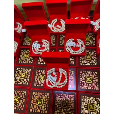 bộ nữ trang gồm 3 chi tiết