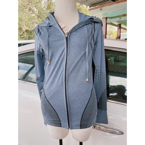 ÁO KHOÁC CHỐNG NẮNG (Vải thun lạnh, có 4 túi, 2 túi ngoài có khóa kéo và có 2 túi trong  ) Giá 190k Hàng có sẵn giao nga