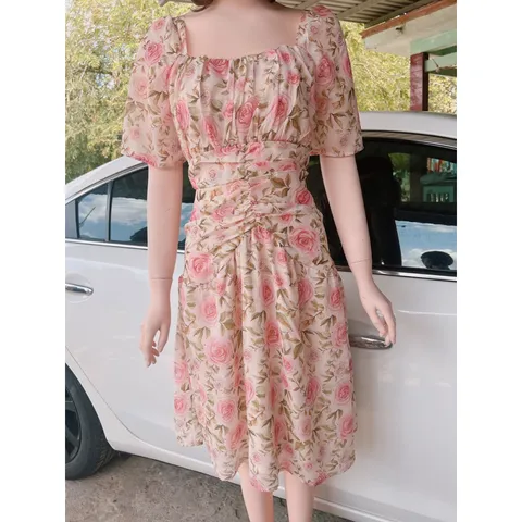 Đầm hoa hồng  2 lớp Mùa hè là mùa diện váy hoa nha các chị ơi, 1 iteam không bao giờ lo lỗi mốt Màu sắc trang nhã