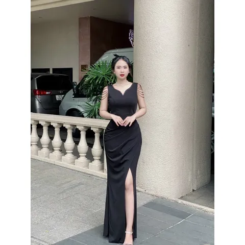 Đầm thiết kế dự tiệc dạ hội cổ tim 2 dây kết phale sang trọng Giá 390k Hàng có sẵn giao ngay Màu đen kèm hình chụp thật