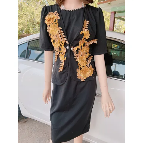 Đầm giả vest đính kết hoa nổi siêu đẹp Giá 390k Hàng có sẵn giao ngay Có màu đen và màu cam Có co giãn