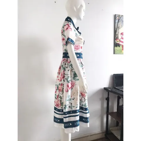 Đầm  hot xinh sang. chất lụa satin cao cấp.  tôn dáng che bụng eo thon các chị đi chơi đi tiệc đều 450k