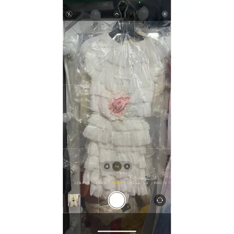 VÁY HOT TREND - Set váy tầng màu trắng Hàng siêu cấp Giá 490k/ cả set Hàng có sẵn giao ngay