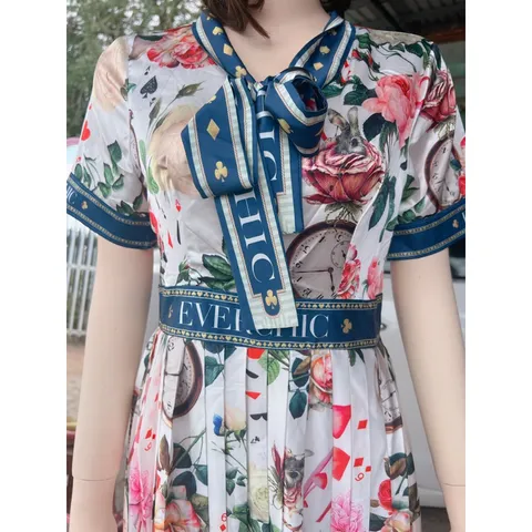 Đầm  hot xinh sang. chất lụa satin cao cấp.  tôn dáng che bụng eo thon các chị đi chơi đi tiệc đều 450k