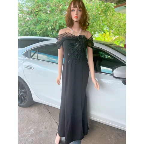 đầm dạ hội rớt vai cao cấp ( hình thật ) đính đá Giá 420k Chất liệu thun nhập Anh cao cấp Hàng coa sẵn giao ngay 2XL