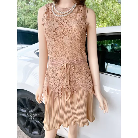 📍📍Mẫu ĐẦM REN CHÂN DẬP LI có SẴN siêu xinh lung linh , đẹp thì tung hoa cho em ấy nhé , màu nude siêu xinh