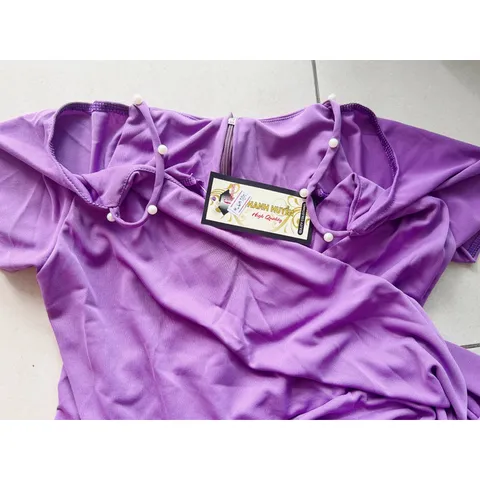 Đầm đính ngọc  siêu đẹp Chất liệu thun Anh co giãn  Giá 300k Đủ 5 màu : tím cà , xanh coban , đỏ tươi, xanh lá, tím..