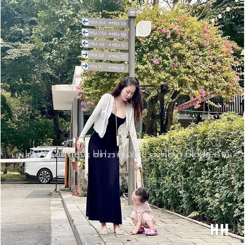 Giá 250k Set đầm kèm khoác siêu hot ạ💯💯 Chất thun cotton phối thun giấy dày dặn nhé  y hình mẫu mặc luôn ạ