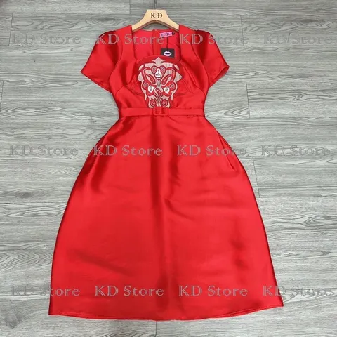 Váy tacta thêu cao cấp Nhìn là yêu ạ Chất tacta ,lót lụa Mặc siêu sang chảnh tôn dáng lun Giá 390k Hàng có sẵn giao ngay