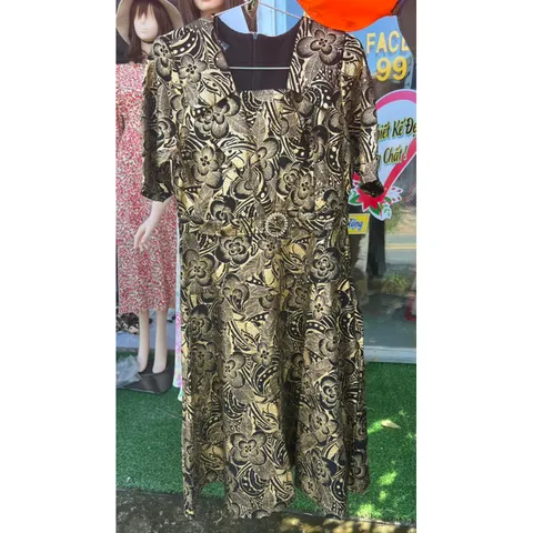 ĐẦM DÁNG XÒE thiết kế cổ vest sang trọng, may tỉ mỉ. Hoạ tiết cập nhật mẫu mới, rất đẹp và sắc nét