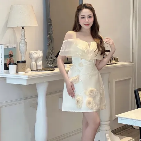 Váy tafta 2 dây đính kết hoa cầu kỳ Váy tafta đi tiệc sang chảnh Giá 390k Màu hồng 2S Màu kem ML Hàng có sẵn giao ngay