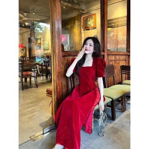 set áo dài nhung kim tuyến đỏ phối quần đỏ Giá 290k/ set gồm áo và quần lụa Hàng có sẵn giao ngay Eo dứoi 80cm mặc đẹp