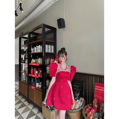 Toàn siêu phẩm mấy bà nhanh tay nhé 🥰🥰 🧨ĐẦM TAFTA ĐỎ DÂY CỔ ĐÍNH NGỌC Hàng chuẩn cao cấp ạ, cầm hàng mê luôn nha mấy
