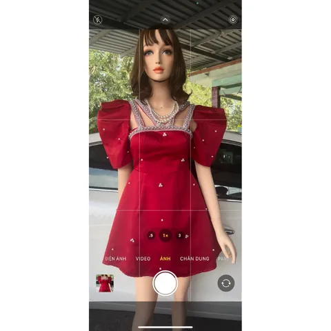 Toàn siêu phẩm mấy bà nhanh tay nhé 🥰🥰 🧨ĐẦM TAFTA ĐỎ DÂY CỔ ĐÍNH NGỌC Hàng chuẩn cao cấp ạ, cầm hàng mê luôn nha mấy