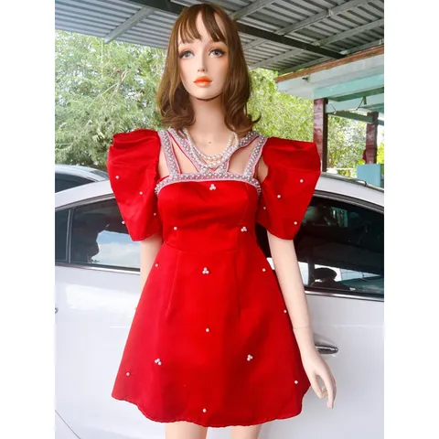 Toàn siêu phẩm mấy bà nhanh tay nhé 🥰🥰 🧨ĐẦM TAFTA ĐỎ DÂY CỔ ĐÍNH NGỌC Hàng chuẩn cao cấp ạ, cầm hàng mê luôn nha mấy