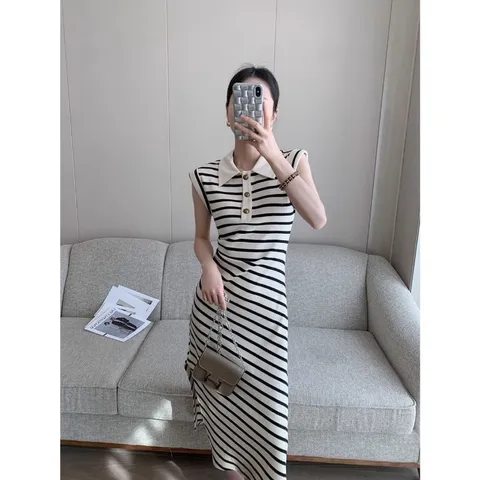 Đầm len dáng dài kẻ sọc chiết eo một bên mẫu mới thời trang cúc đồng siêu đẹp Giá 290k Hàng có sẵn giao ngay Hàng QC