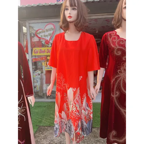 Đầm suông lụa latin màu đỏ màu của may mắn Giá 299k Hàng có sẵn giao ngay Chất liệu lụa latin mịn đẹp, siêu sang