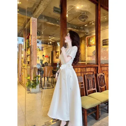 Đầm dự tiệc nữ thời trang cổ  chữ V vải tapta Giá 350k Hàng có sẵn giao ngay 🌳 Chất liệu: tapta 🌳 Màu sắc: Trắng