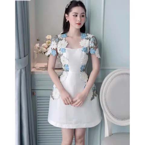 Thả thính sương sương em váy hothit nhà làm chuẩn trước sau đều đắp ren form xinh lắm mà giá rổ cam kết rẻ nhất lun ạ
