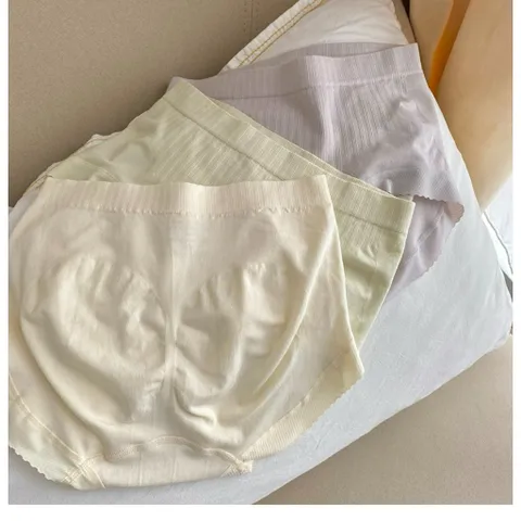 Quần lót nữ kháng khuẩn không đường may và thoáng khí, đáy quần làm bằng cotton nguyên chất thân thiện với làn da