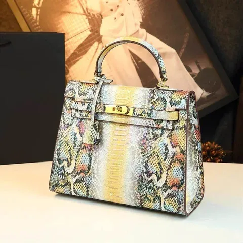 (NEW VIP ORDER LIMITED) - 2026 Túi Xách Nữ Dáng Đi Tiệc, Công Sở Da Bóng Vân Rắn Ngũ Sắc Size 28